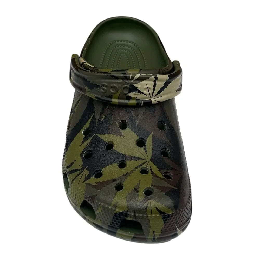 Crocs Youth Big Boys Classic Hemp Camo Clogs Size 4/Women's 6 Army Green Slip-on